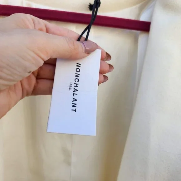 NONCHALANT Exaggerated Shoulder Leah Blazer